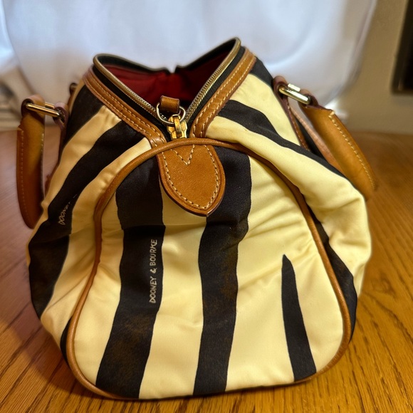 Dooney and  Bourke Handbag - Picture 6 of 7